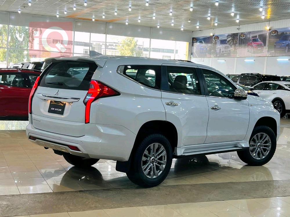Mitsubishi Montero Sport